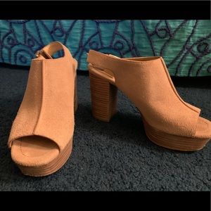 Michael Michael Coors Wedge Sandal Size 7